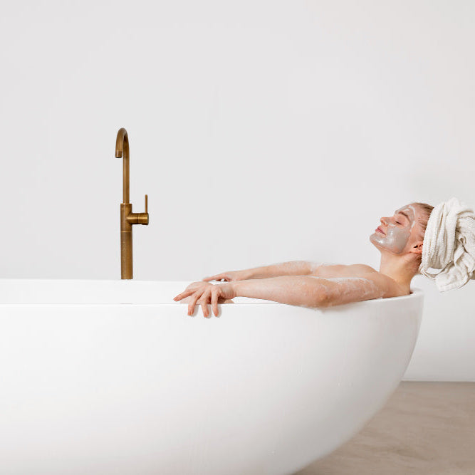 The Benefits of Using Magnesium Bath Flakes for Relaxation and Improved Sleep